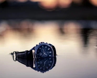 Waterproof Watches vs. Water Resistant: How Can You Tell the Difference?